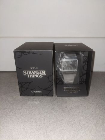 Montre casio stranger things neuf avec facture casio