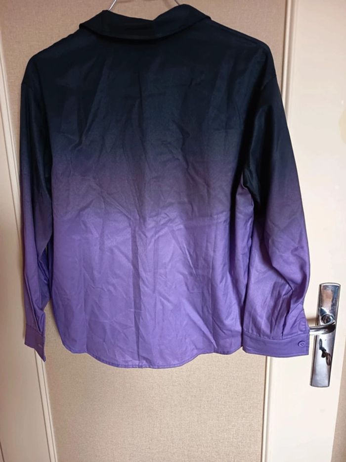 Chemise manches longues tissu satiné. Marque shein. - photo numéro 4
