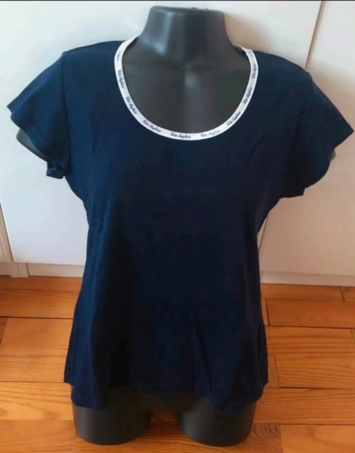 Tee shirt classique bleu marine
côte anglaise taille M 38
