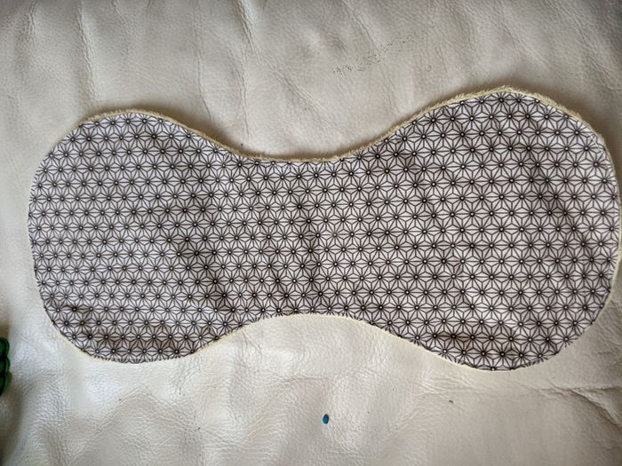 Bavoir protège-épaule anti-rejets anti-reflux bébé - photo numéro 2