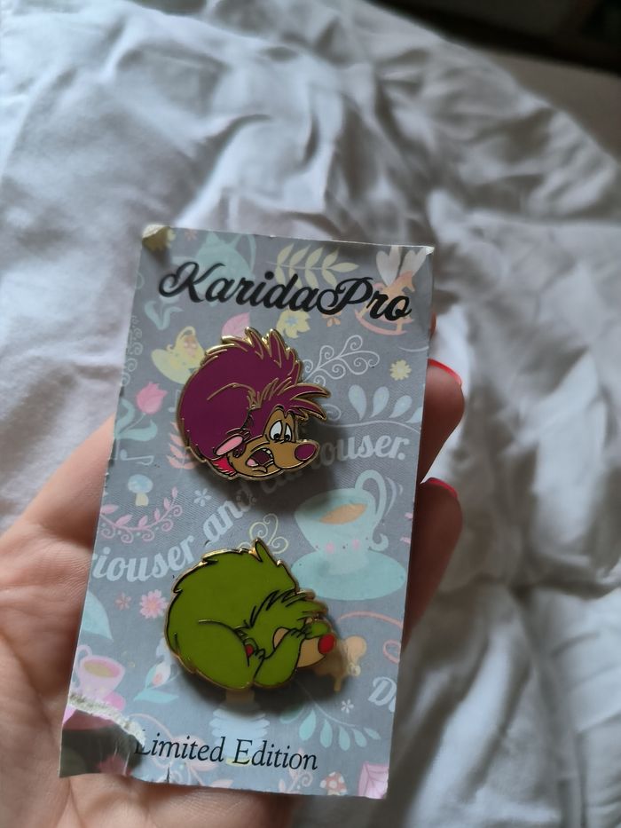 Lot de pins fantaisy