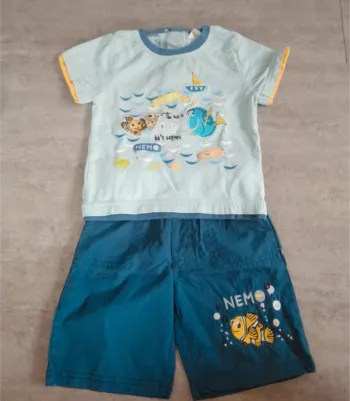 Ensemble t-shirt et short bébé garçon 12 mois Nemo comme NEUF