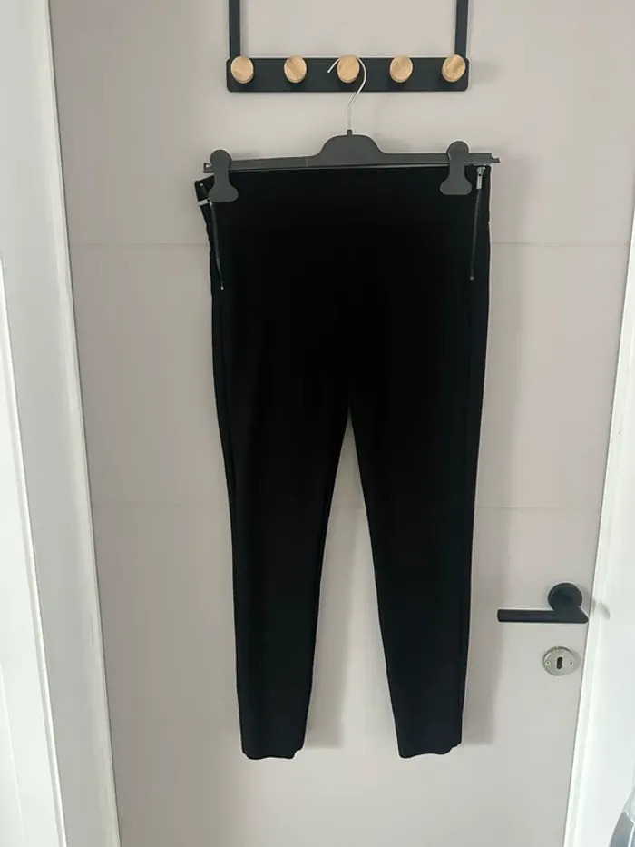 Pantalon noir Zara – Taille L (convient à un M) - photo numéro 4