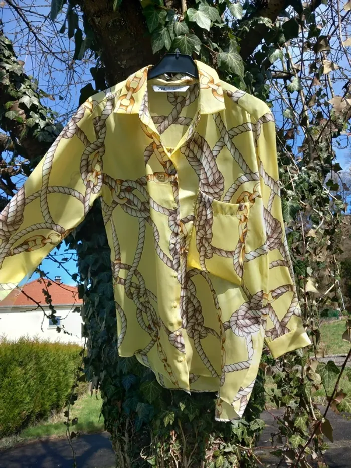 Chemisier Zara jaune taille S mais avec son décor en corde marine nouée et attachée - photo numéro 3