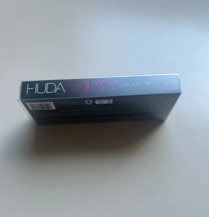 Huda Beauty liquid matte first class neuf - photo numéro 4