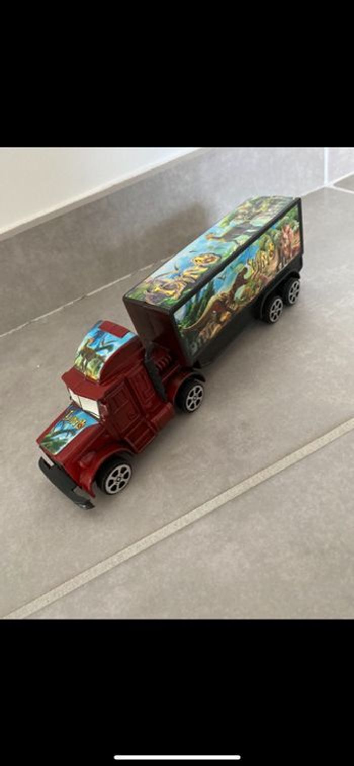Camion dinosaure - photo numéro 3