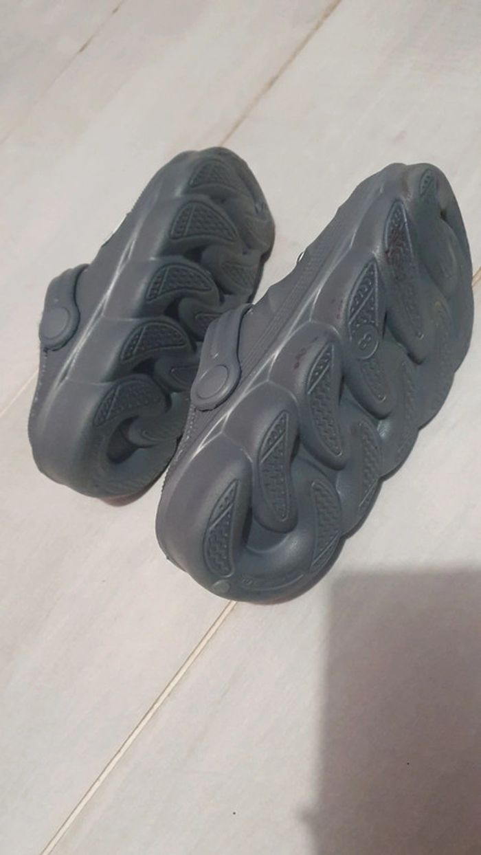 Crocs taille 25 26 - photo numéro 2