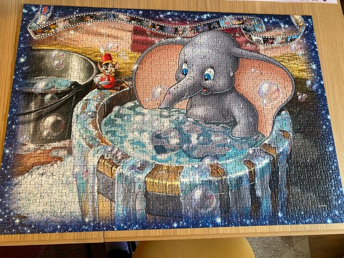 Magnifique puzzle Disney Dumbo Ravensburger