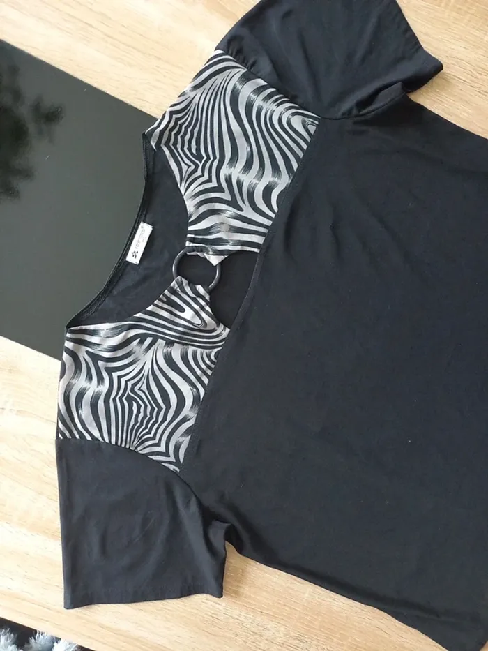 Tee-shirt noir fantaisie T.M/L - photo numéro 5