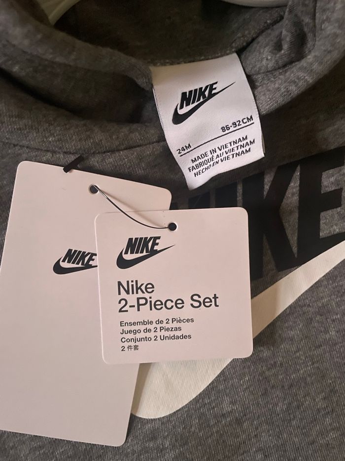 Ensemble Nike bébé - photo numéro 2