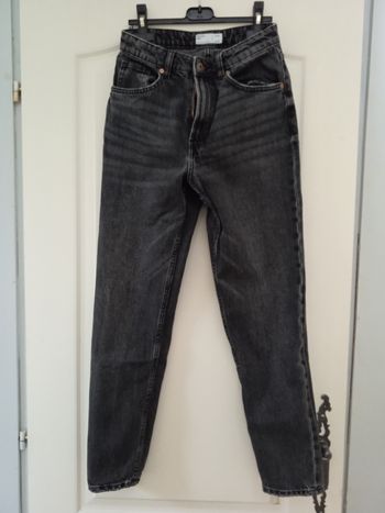 Jean mom noir taille 36