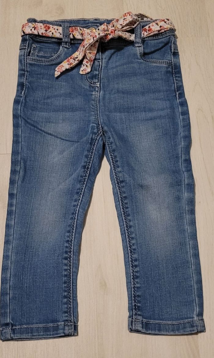 Jeans tape à l'œil