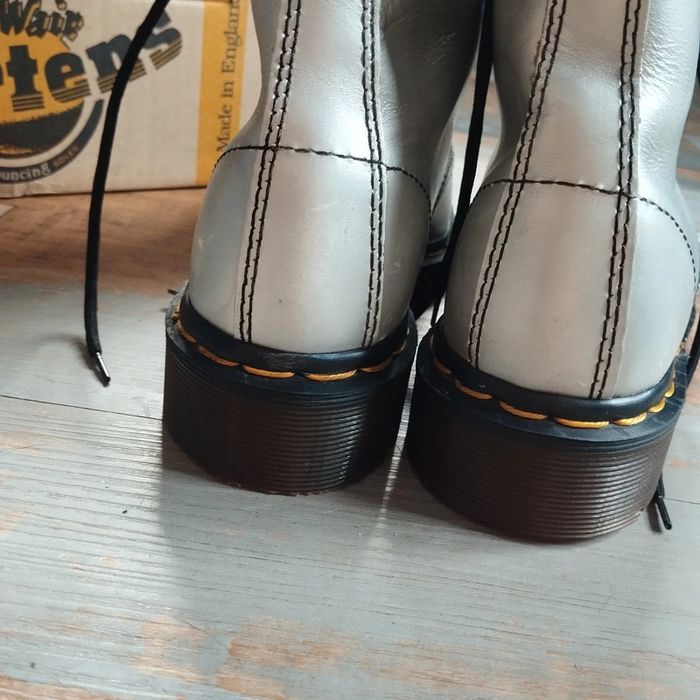 Rare vintage made in England boots bottines Dr.martens argenté cuir - photo numéro 3