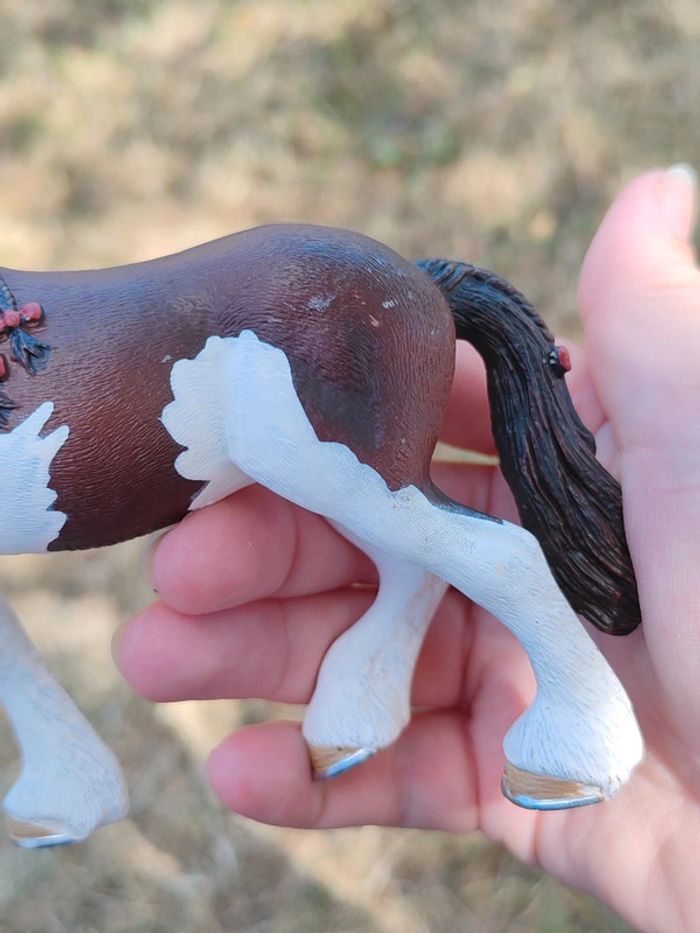 Figurine cheval Schleich marron et blanc - photo numéro 4