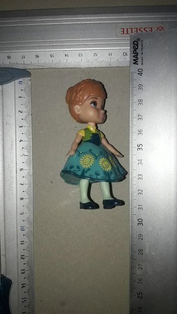 Reine des Neiges figurine