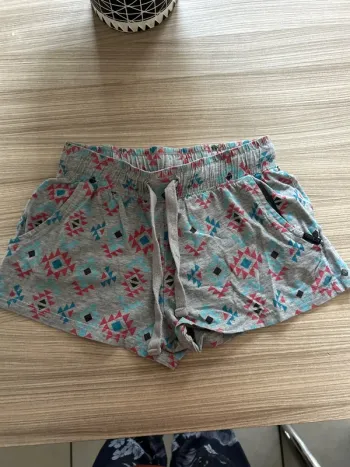 Short court triplix