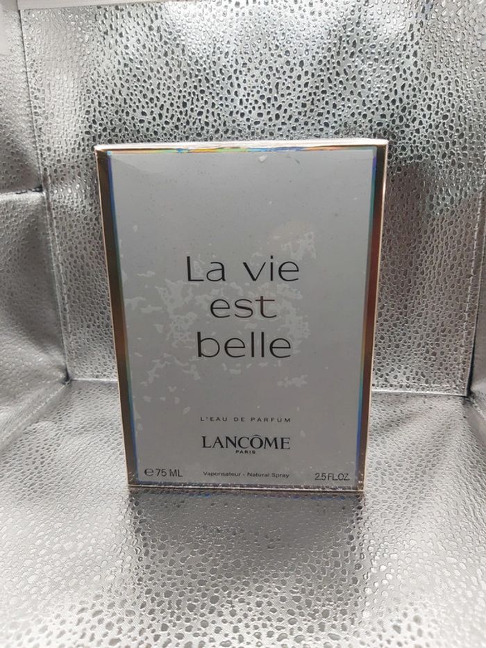 La vie est belle Parfum