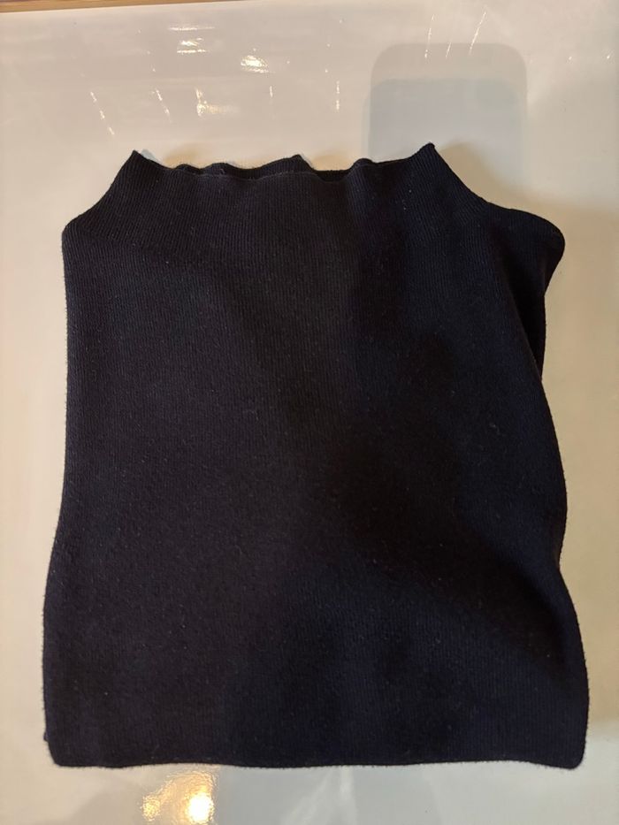 Pull noir - photo numéro 2