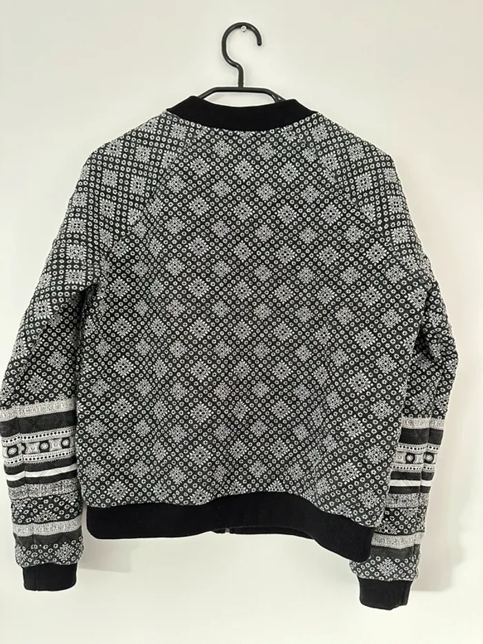 Veste noire Bershka - photo numéro 2