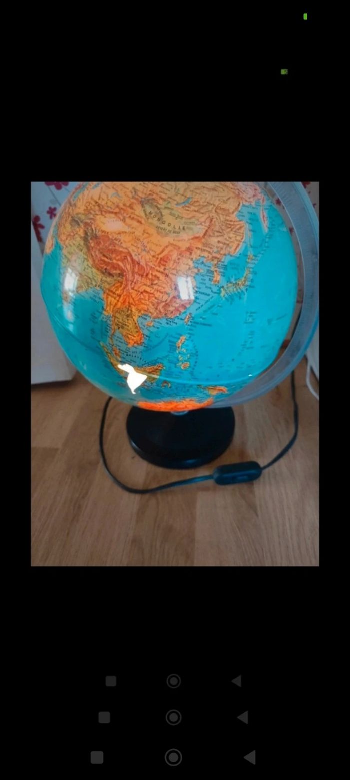Globe terrestre lumineux - photo numéro 2