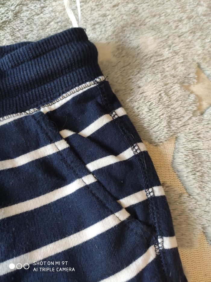 Short garçon taille 8 ans - photo numéro 3