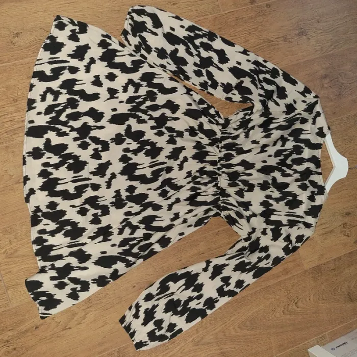 Robe évasée cintrée noire et beige - photo numéro 3