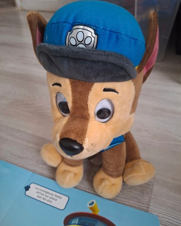 Lot pat patrouille livres et peluches comme neufs - photo numéro 4