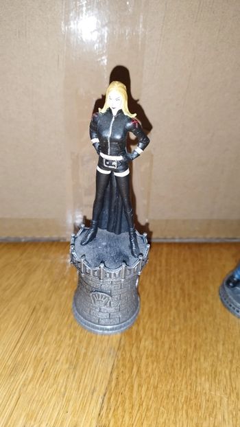 Figurine Emma Frost échec MARVEL chess figure eaglemoss reine queen