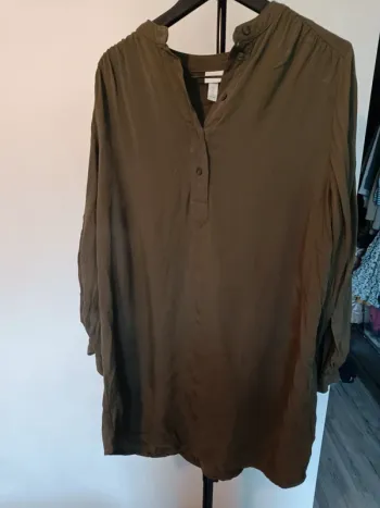 Robe kaki