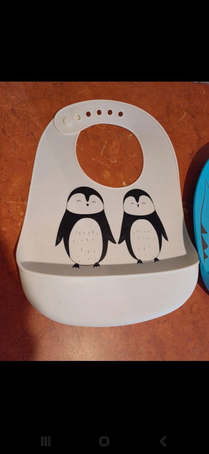 Lot de 2 bavoirs en silicone - photo numéro 2