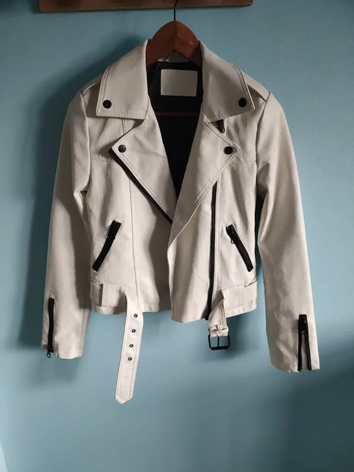 Veste en cuir blanche