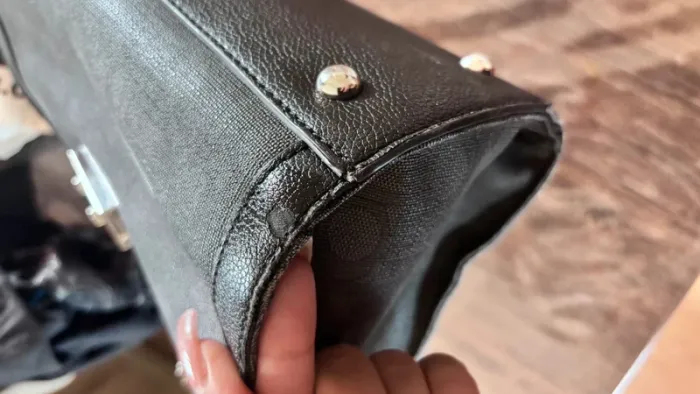 👜 sac à main gris chaîne argenté simili cuir grainé - photo numéro 9