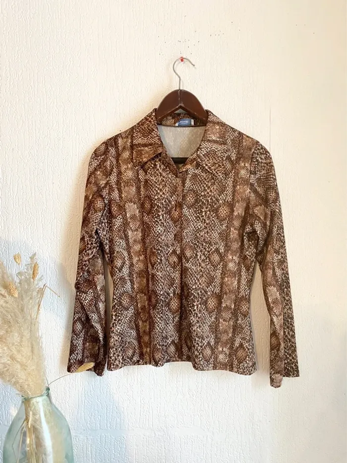 Chemise kiabi vintage marron motif serpent