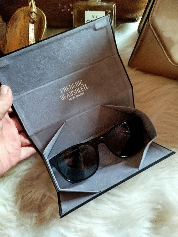 Lunette de soleil ALTERNANCE neuve