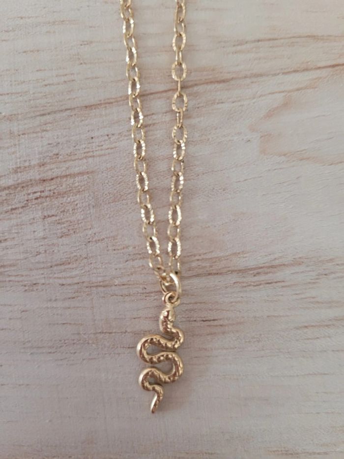 Chaine et pendentif serpent en acier inoxydable doré