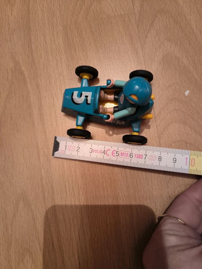 Enfant Playmobil avec voiture de course - photo numéro 5