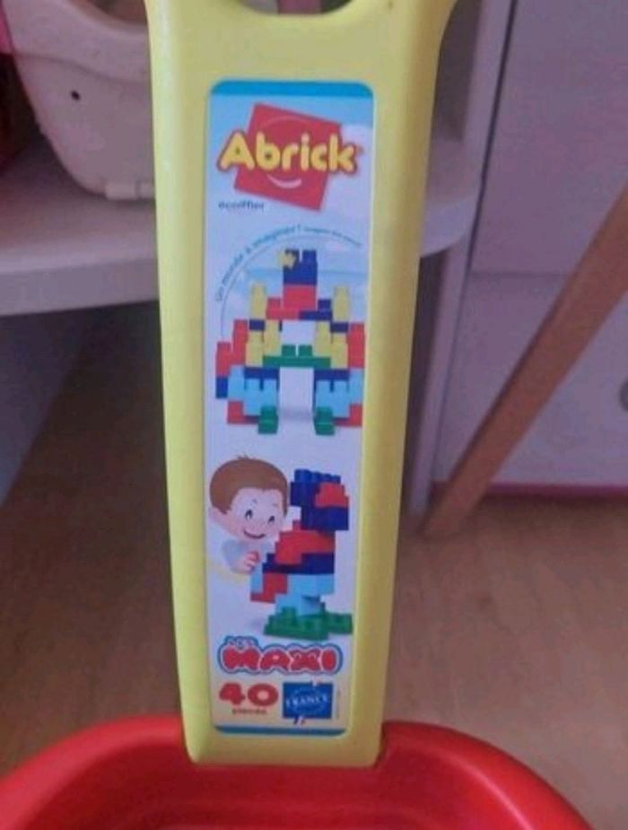 Chariot à tirer avec ses 40 légos colorés Abrick maxi Ecoiffier TBE 🧱 - photo numéro 8