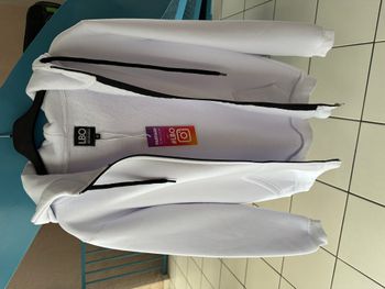 gilet à capuche blanc La Boutique Officielle taille 34 NEUF