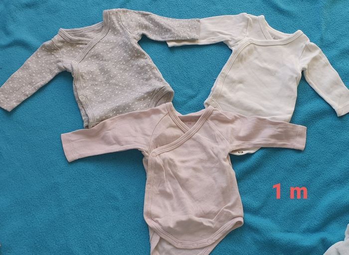Lot bodys bébé x 24 - photo numéro 7