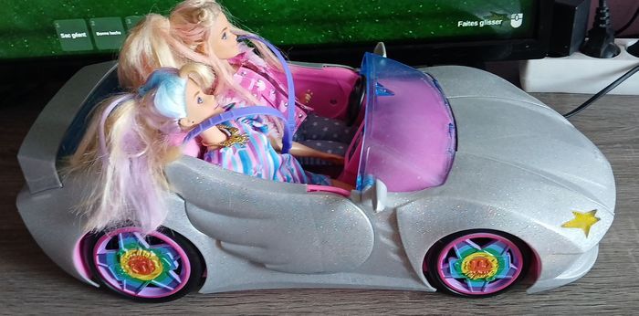 Voiture et barbies extra - photo numéro 4