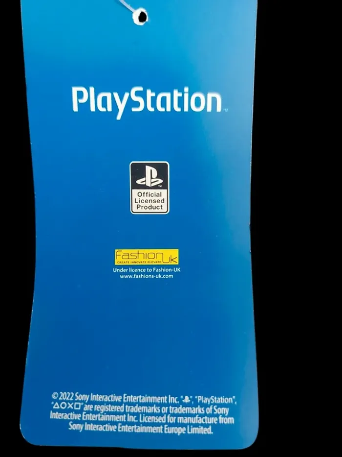 Sweat officiel PlayStation T.9 ans Neuf avec étiquette - photo numéro 3