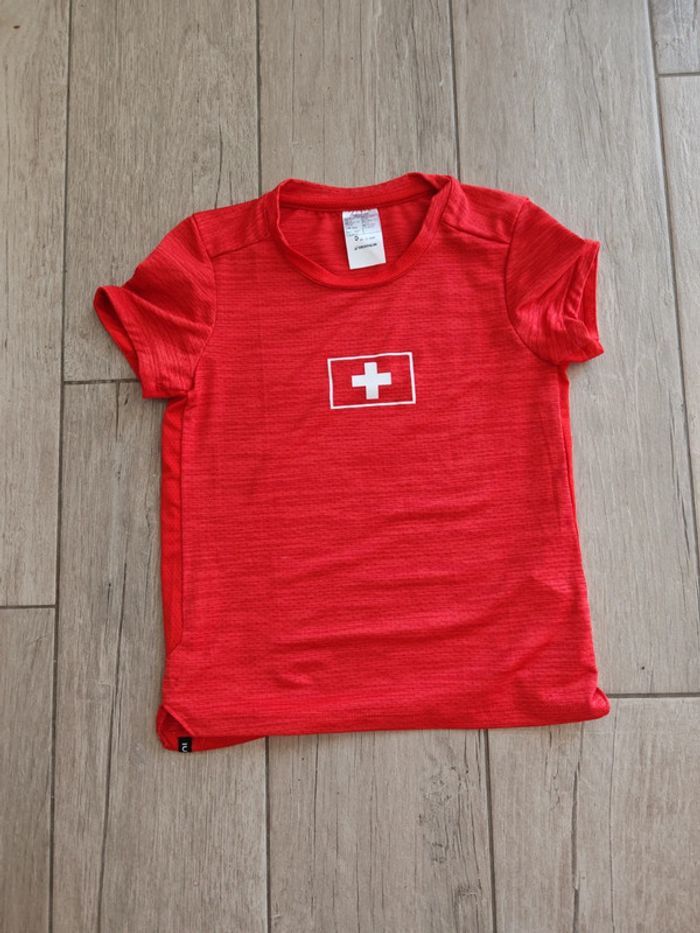 T-shirt de sport rouge Suisse 5/6 ans