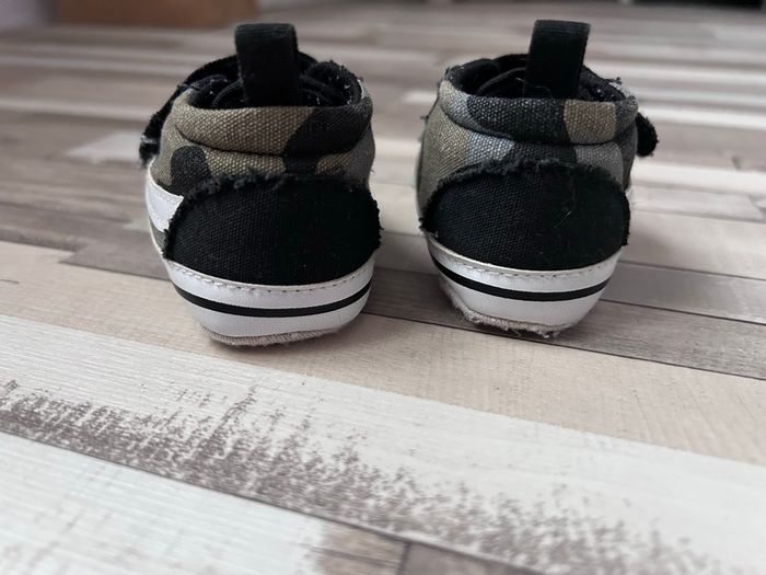 Chaussure bébé taille 6-9 mois - photo numéro 5