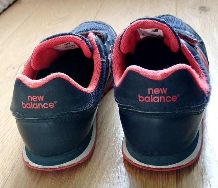 Baskets New Balance marine pointure 35 - photo numéro 4