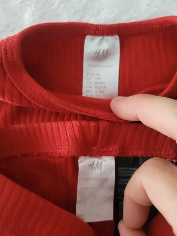 Ensemble fin rouge H&M 06mois - photo numéro 2