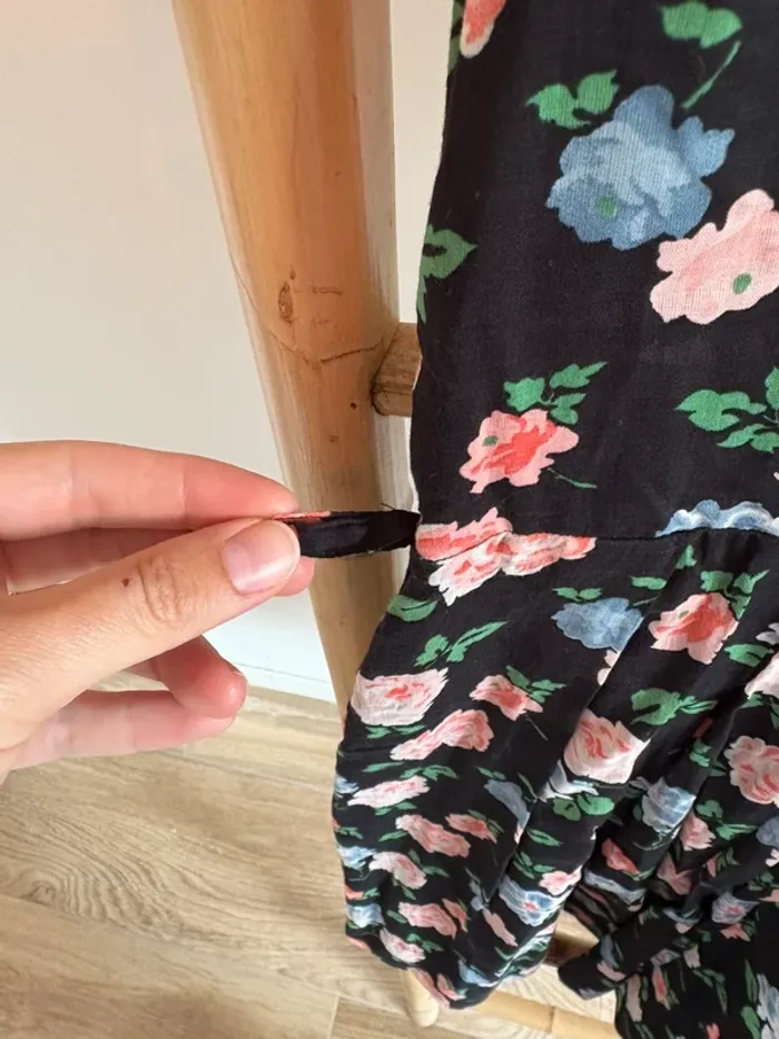 Robe kookai courte fleurie - photo numéro 3