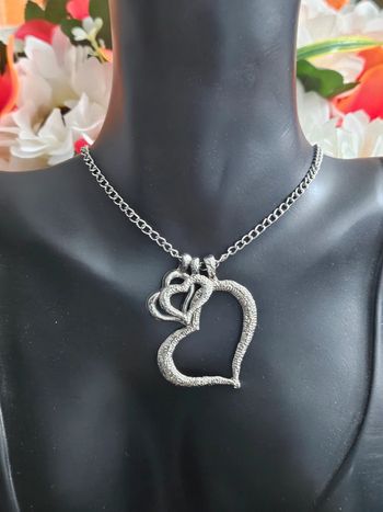 Collier triple cœurs en acier inoxydable