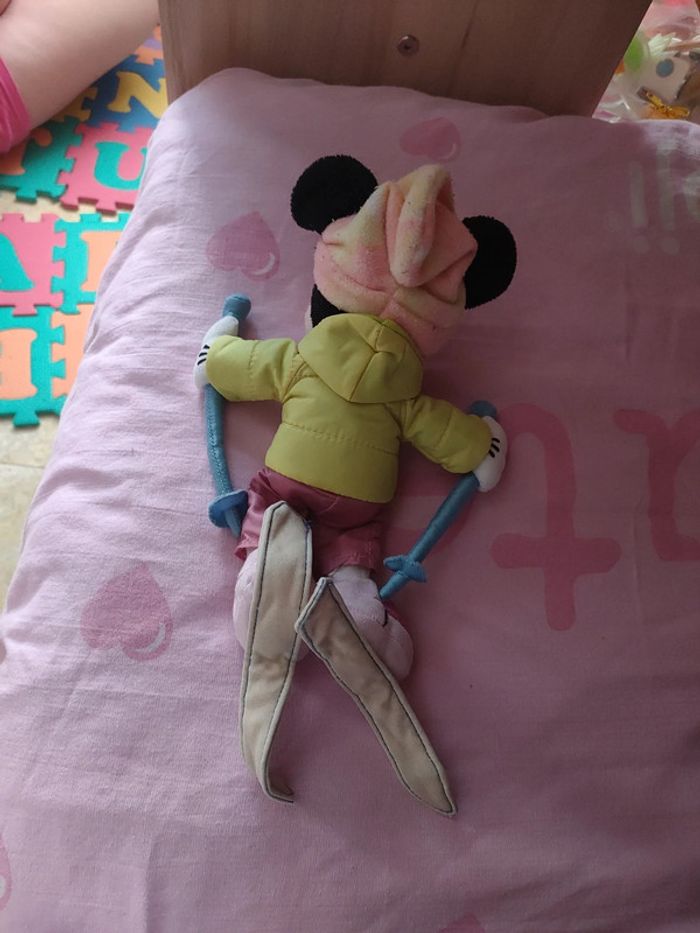 Peluche Minnie au ski - photo numéro 3