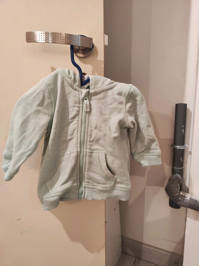 Gilet à capuche 3 mois