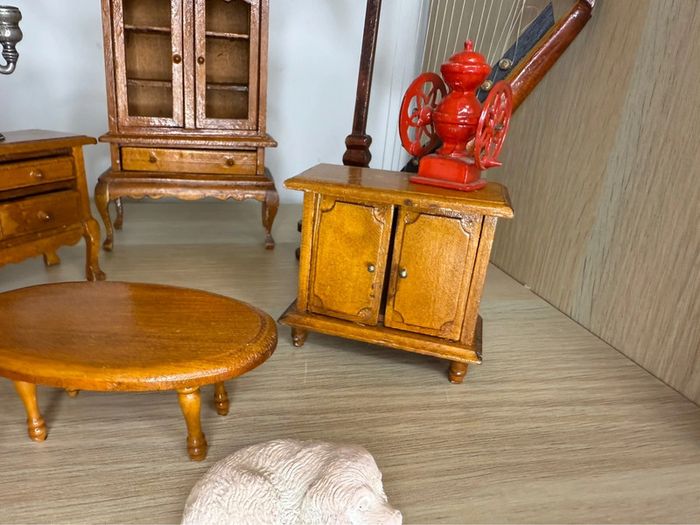 Lot de meuble et accessoires miniature en bois - photo numéro 4